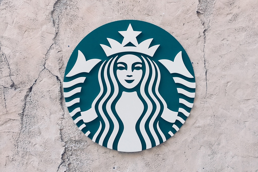 Starbucks Surpasses Expectations in Fiscal Q4 2022 as Consumers Spend More on Pricey Drinks