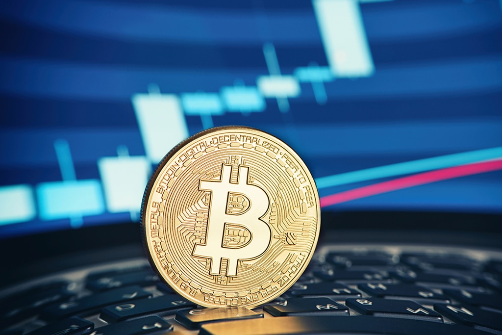 Bitcoin Price Rises to $18,000 Temporarily