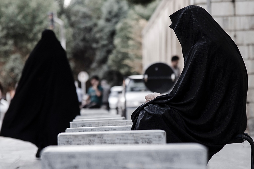 Iran to Freeze Bank Accounts of Women Who Do Not Wear Hijab