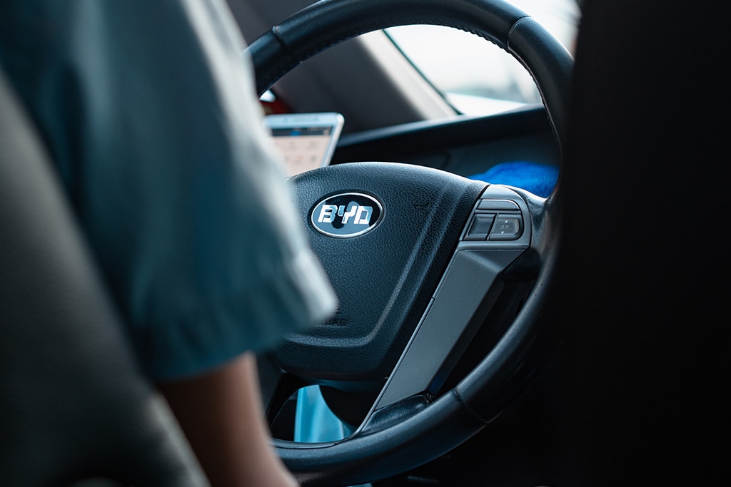 Charlie Munger: BYD Is ‘Much Ahead of Tesla’ in China