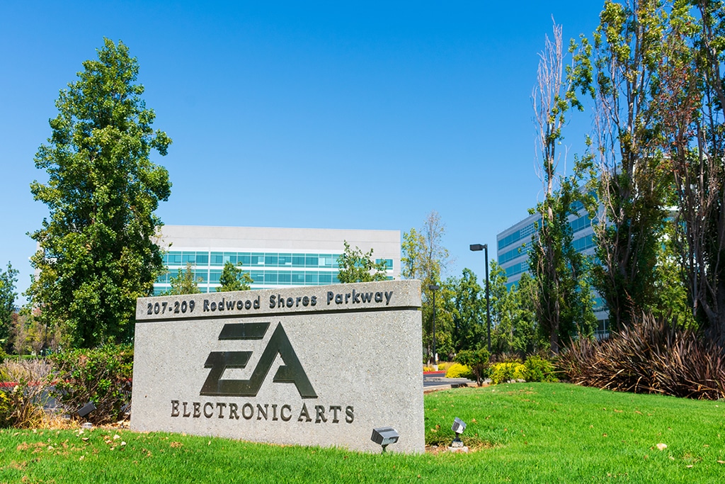 Electronic Arts Cuts Booking Expectations as Spending Slows