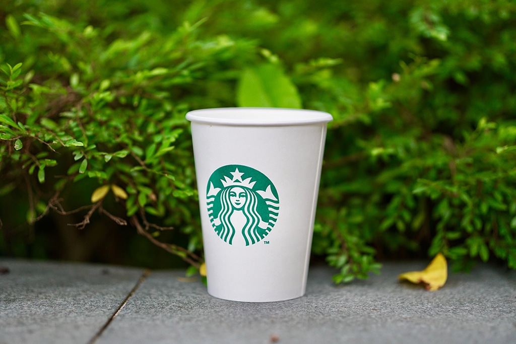 Starbucks Sees Revenue Miss in Q1 2023 as China Outfit Slows Growth
