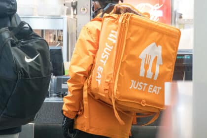 Read more about the article Just Eat Increases Earnings Outlook for 2023 despite Plunge in Orders