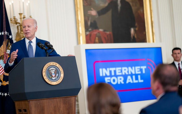 US President Unveils $42B Initiative for High-Speed Internet in America