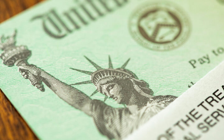 Treasury Yields Fall in Anticipation of Possible Interest Rate Hike