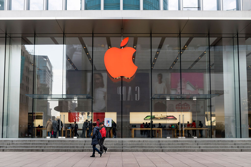 Apple Expands Retail Reach in China with Official Store Opening on WeChat 