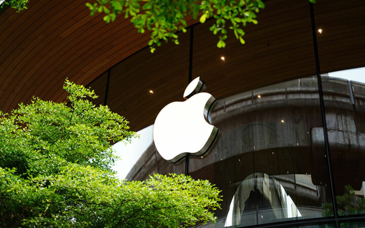 Apple (AAPL) Stock Rises Briefly Following Rumors of Internal Generative AI Chatbot Rivalling ChatGPT