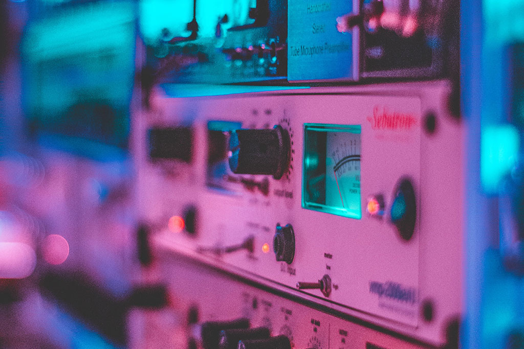 Grammys Embraces AI-Generated Music, Considers It Eligible for Award Nominations