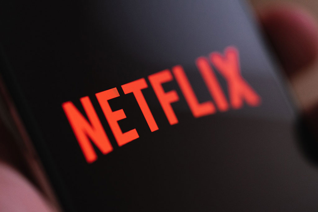 Netflix Shares Drop 8% after Reporting Mixed Q2 2023 Earnings