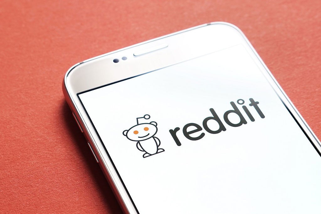 Reddit-based r/CryptoCurrency Moons (MOON) More than Doubles since Sunday on Possible Kraken Listing