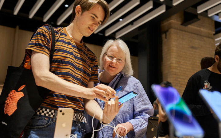 Apple iPhone 14 Pro Max Dominates Smartphone Market in H1 2023