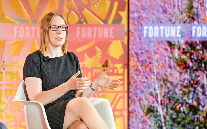 Former SEC Official Predicts Crypto Mom Hester Peirce to Replace Gensler as SEC Chair