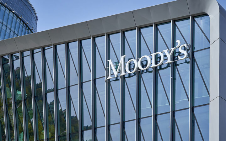 Moody’s Reduces Ratings of Several US Banks and Puts More Under Review for Potential Downgrades