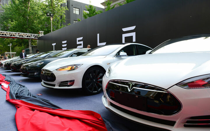 Tesla Launches Cheaper Versions of Some of Its EVs in US as Demand Wanes