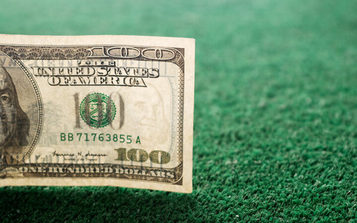 10-Year US Treasury Yield Returns to Its Historical 4.5% Mark