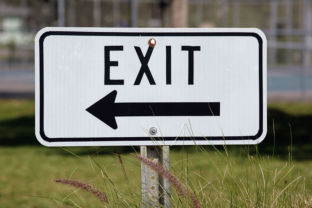 Binance Exits Russian Market, Sells Business to CommEX