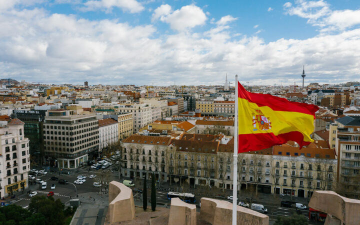 Coinbase Bags Operational License in Spain