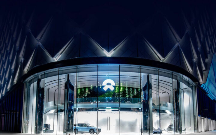 Electric Car Maker Nio Unveils Its Own Smartphone