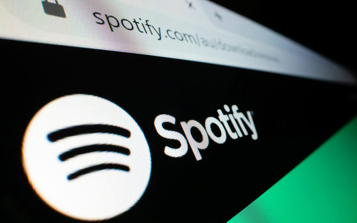 Spotify Testing New Feature – AI-Powered Podcast Language Translation
