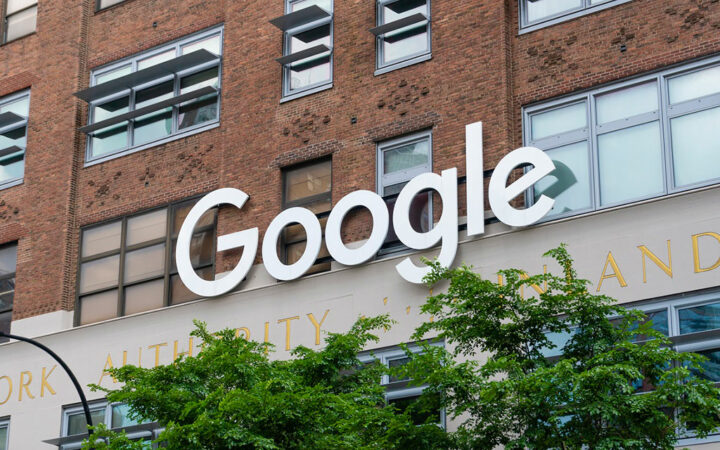 Alphabet (GOOGL) Shares Drop 7% as Cloud Business Misses Estimates in Q3 2023