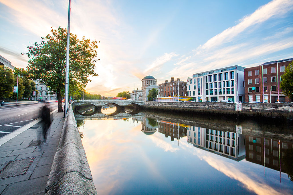 Coinbase Picks Ireland as Its Main Regulatory Hub in EU