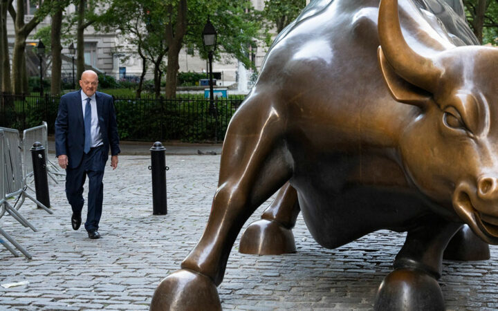 Jim Cramer Warns of Impending Bitcoin Price Plunge, Sparks Controversy