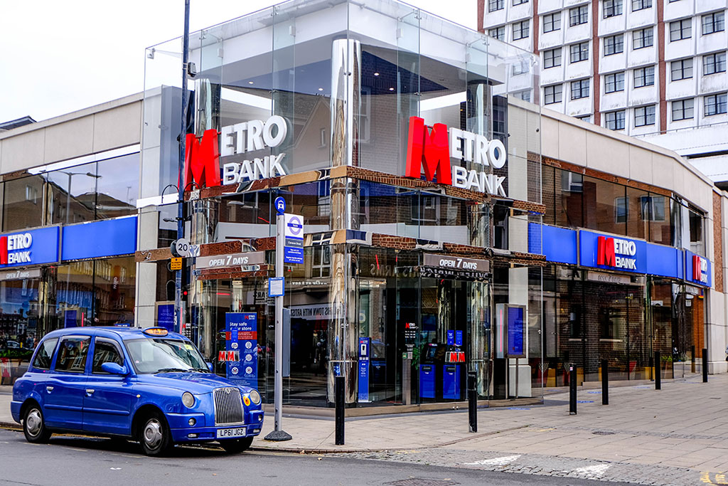 Metro Bank Shares Slumps 29%, Triggers Double Suspension on LSE