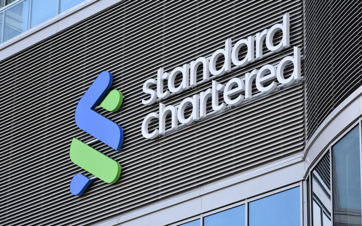 Standard Chartered Shares Plunge 17% as China Bet Takes Hit