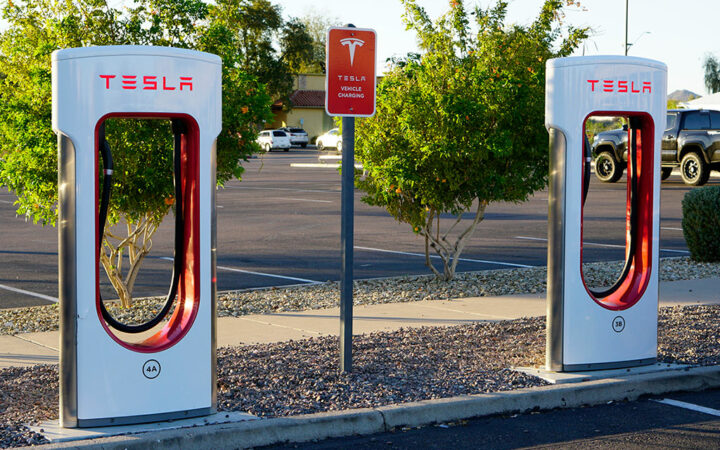 Tesla (TSLA) Stock Down 5% amid Panasonic Cutting Battery Production