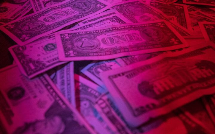 Blast Staking Sees $301M Inflow amid Skepticism from Crypto Users