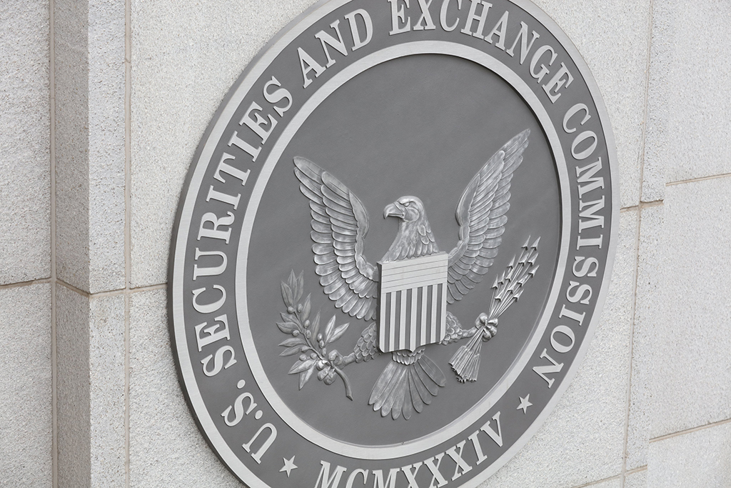 SEC Posts Memorandum Exploring BlackRock and Grayscale ETF Proposals
