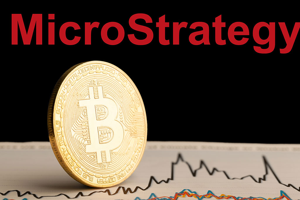 Michael Saylor Selling $216M Worth of MicroStrategy Stock to Buy Bitcoins