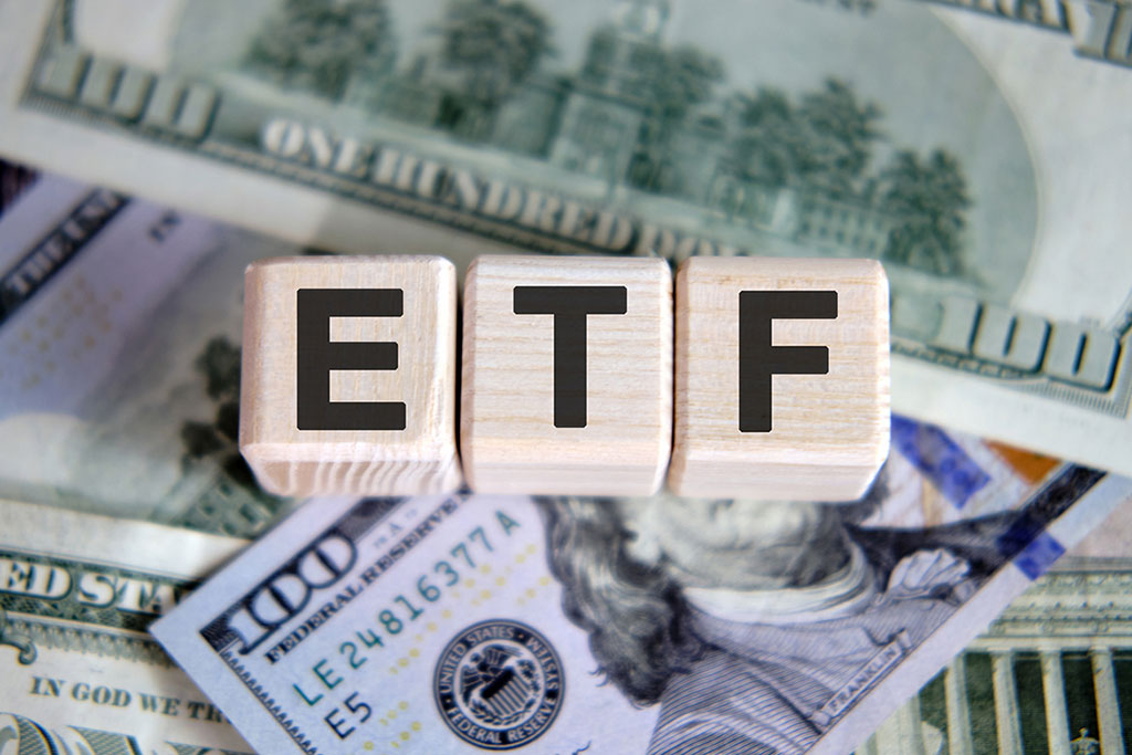 SEC Anticipated to Approve Spot Bitcoin ETFs Today