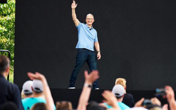 Apple CEO Tim Cook Hints at AI Announcement ‘Later This Year’