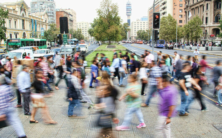 Farcaster Protocol Clocks 400% Surge in Daily Active Users amid Frames Launch