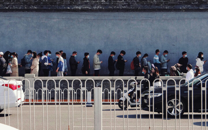 Solana’s New Crypto Phone Chapter 2 Causes Frenzy with 60,000 Preorders