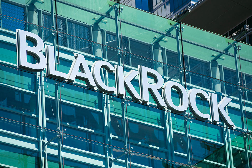 Blackrock’s IBIT Reached Daily Inflow Peak of Nearly $1B before Bitcoin Price Retraced Below $67K