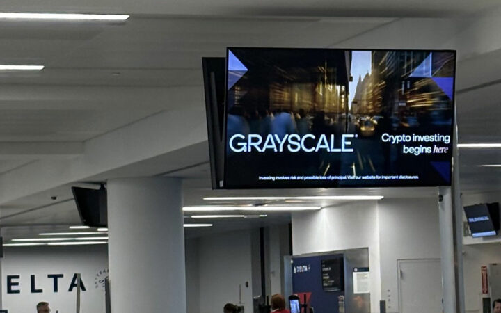 Grayscale Bitcoin ETF Dominance Slips to 37% amid Capital Flight