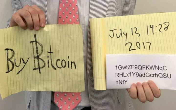 Man Who Flashed ‘Buy Bitcoin’ at 2017 Congressional Hearing Sells Sign for $1M