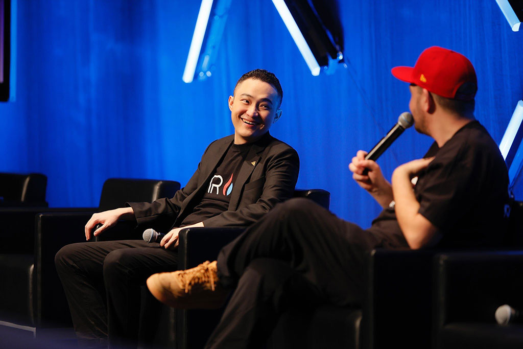 Tron Founder Justin Sun Poses Mind-Boggling AI Question: Details