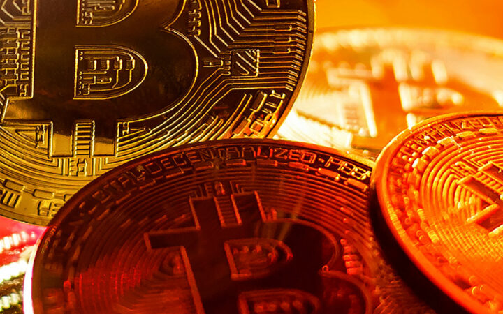 Bitcoin Whales Intensify Accumulation Rate amid Ongoing Crypto Cash Rotation to Altcoins
