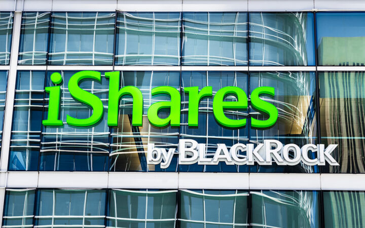 BlackRock’s IBIT Surpasses Grayscale’s GBTC as Largest Spot Bitcoin ETFs