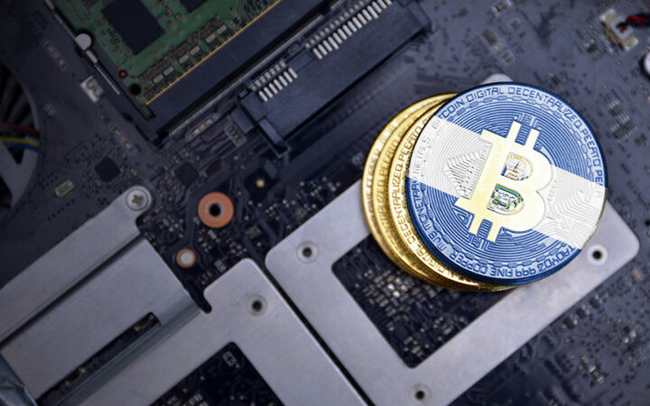 El Salvador Mines 474 Bitcoins via Volcano-Powered Plant, Portfolio Hits $354M