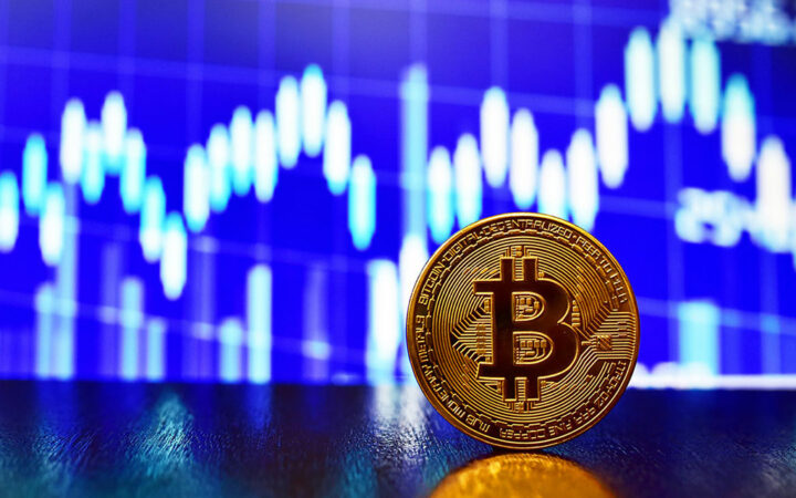Bitcoin Drops to $64,600 Triggers $440M Liquidation in Longs Positions