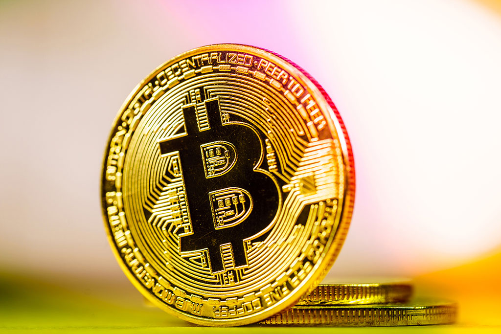 Bitcoin Traders Hedge Downside as Put-Call Ratio Rises Above One