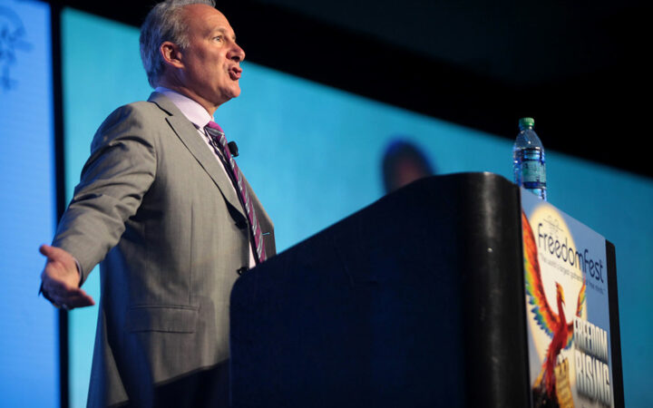 Peter Schiff Challenges Flawed Bitcoin Use Case Propositions