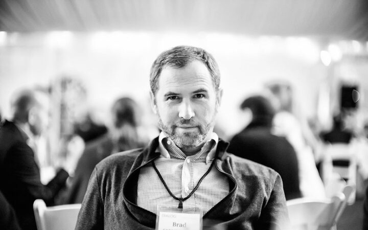 Ripple CEO Criticizes SEC’s Crenshaw Over Anti-Crypto Stance