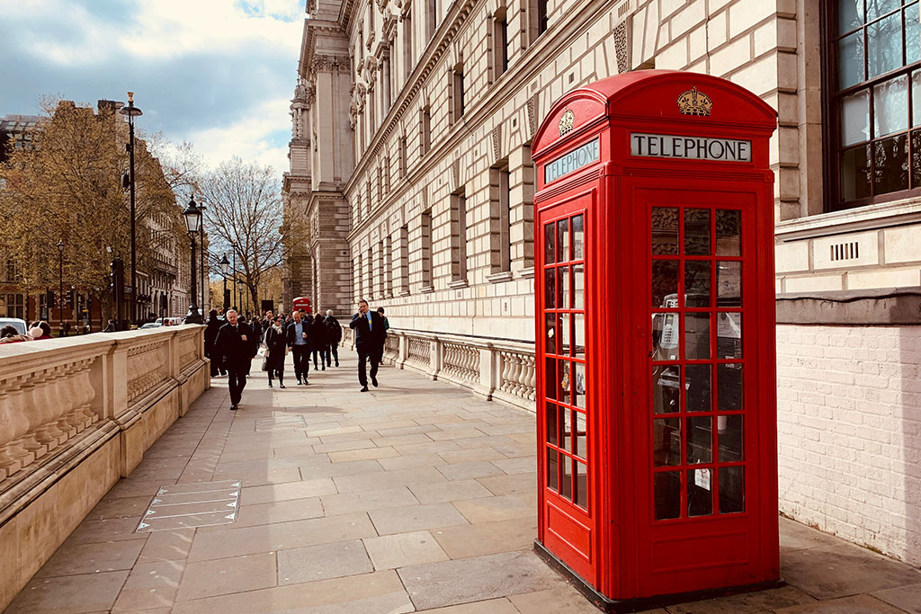 UK SRA Warns of Email Scam Demanding Bitcoin from Fake Lawyers