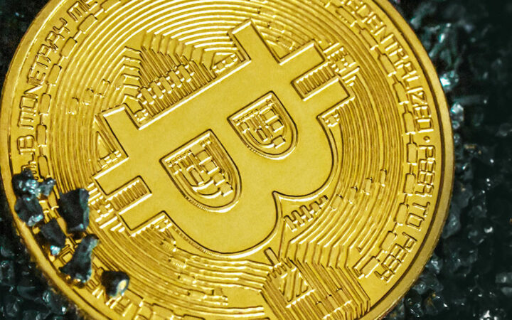 Bitcoin Sinks Below $58K as Crypto Market Faces Broad Selloff