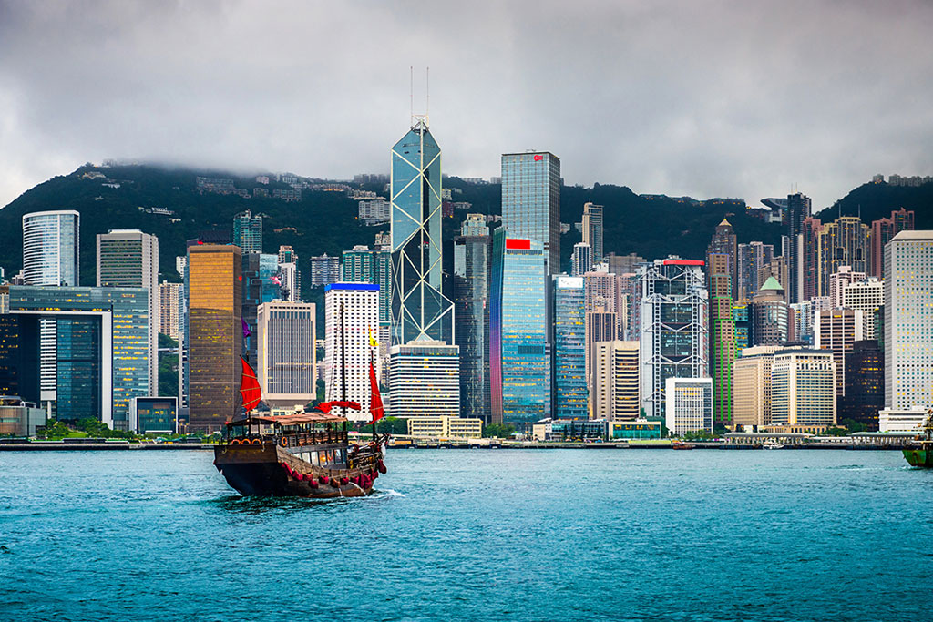 Hong Kong Lawmaker Pushes for DAO Regulation amid Legal Precedent